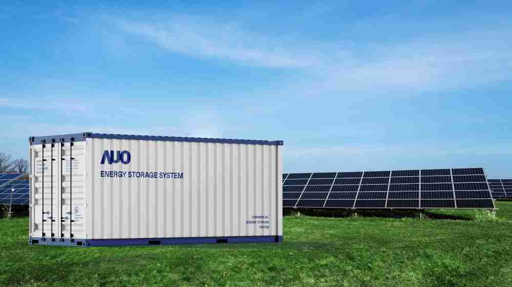 蓝狮在线透过AI数据管理，，提供不同类型用户进行储能与能源管理，，达到再生能源管控调度成效